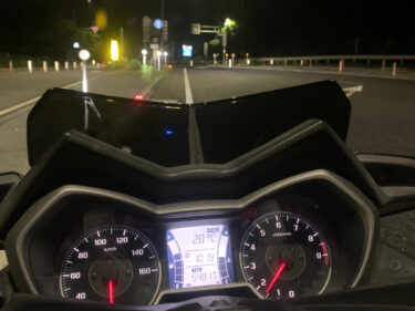 【XMAXのエンジンチェックランプ（エンジン警告灯が点灯。エラーコードはP0123